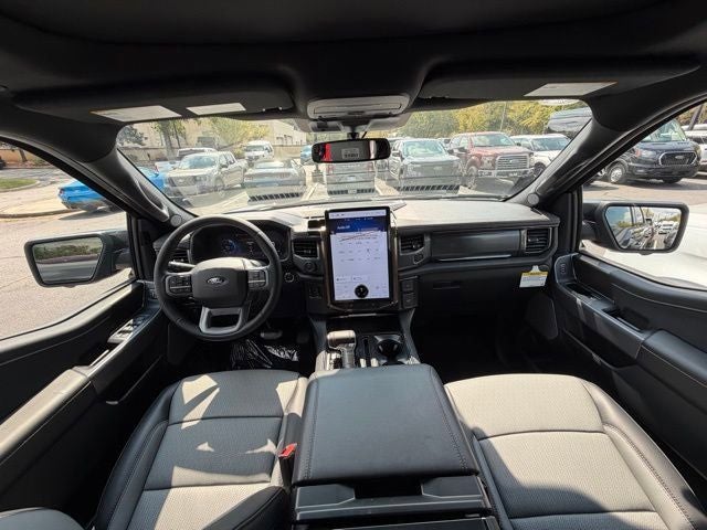 2025 Ford F-150 Lightning Lariat®