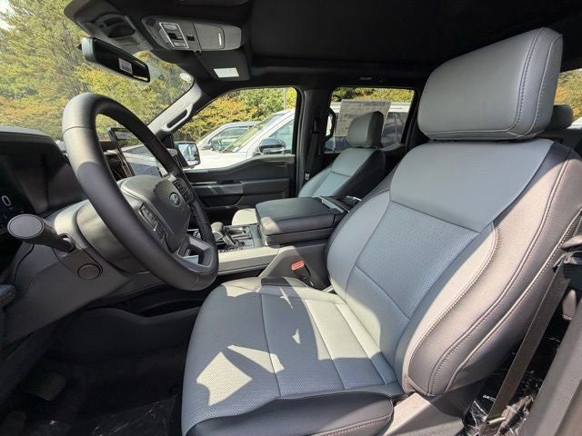 2025 Ford F-150 Lightning Lariat®