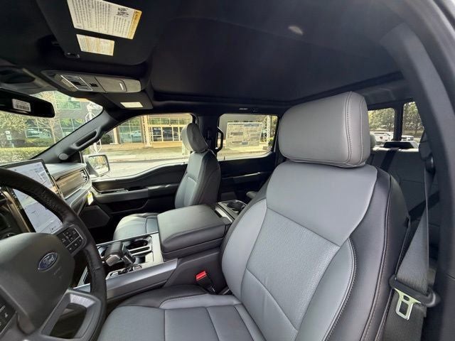 2025 Ford F-150 Lightning Lariat®