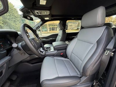 2025 Ford F-150 Lightning Lariat®