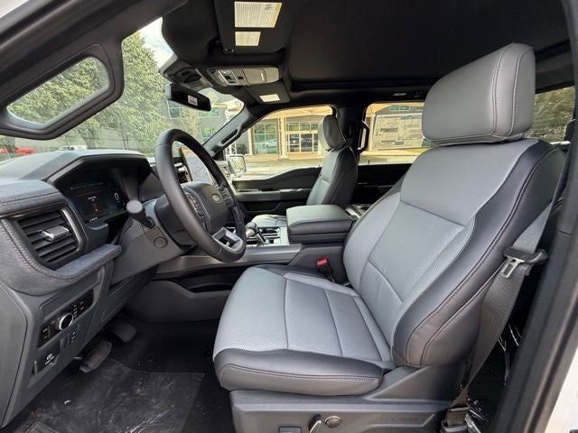 2025 Ford F-150 Lightning Lariat®