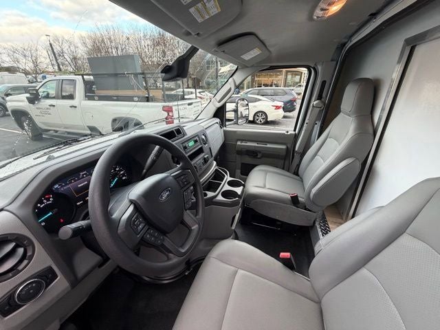 2026 Ford E-350SD Base Cutaway