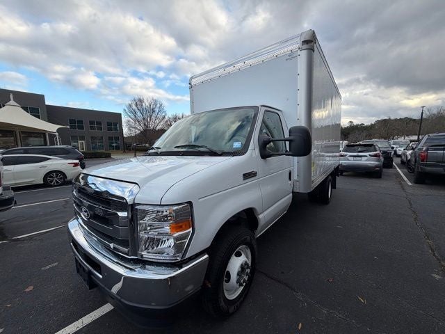 2026 Ford E-350SD Base Cutaway