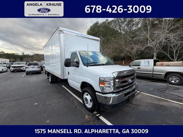 2026 Ford E-450SD Base DRW