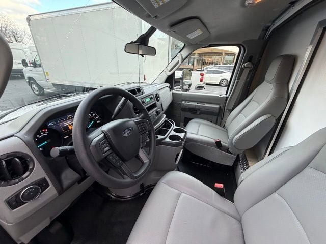 2026 Ford E-450SD Base DRW