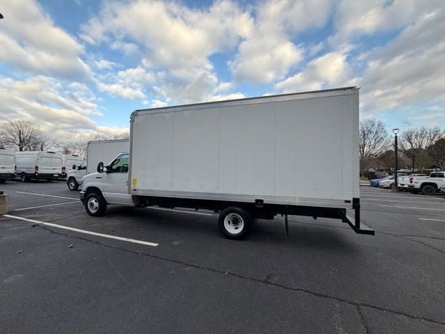 2026 Ford E-450SD Base DRW
