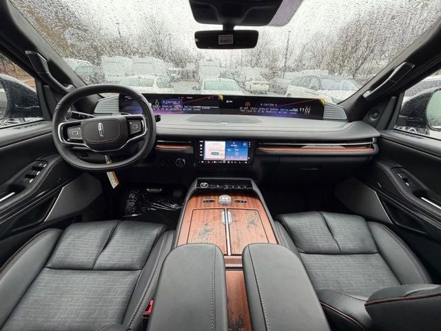 2025 Lincoln Navigator L Black Label