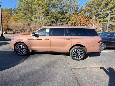 2025 Lincoln Navigator L Black Label