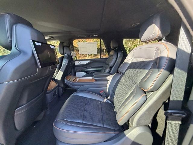 2025 Lincoln Navigator L Black Label