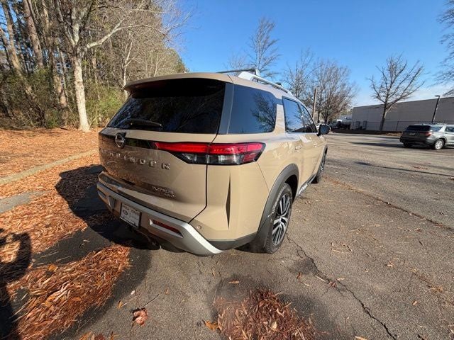 2024 Nissan Pathfinder Platinum