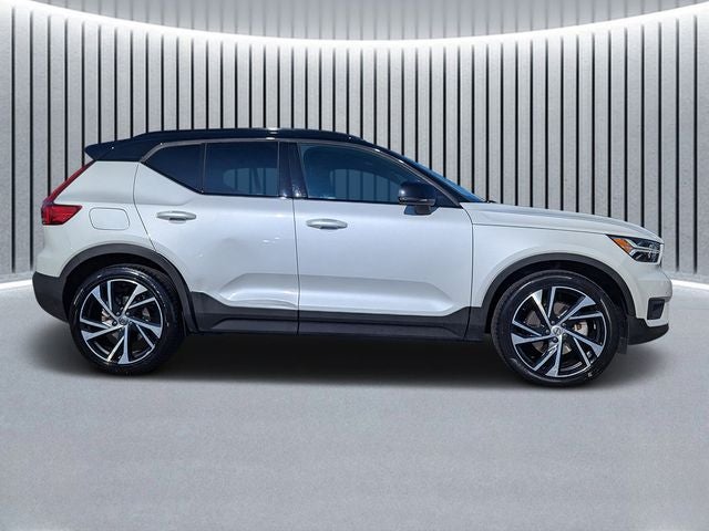 2021 Volvo XC40 R-Design